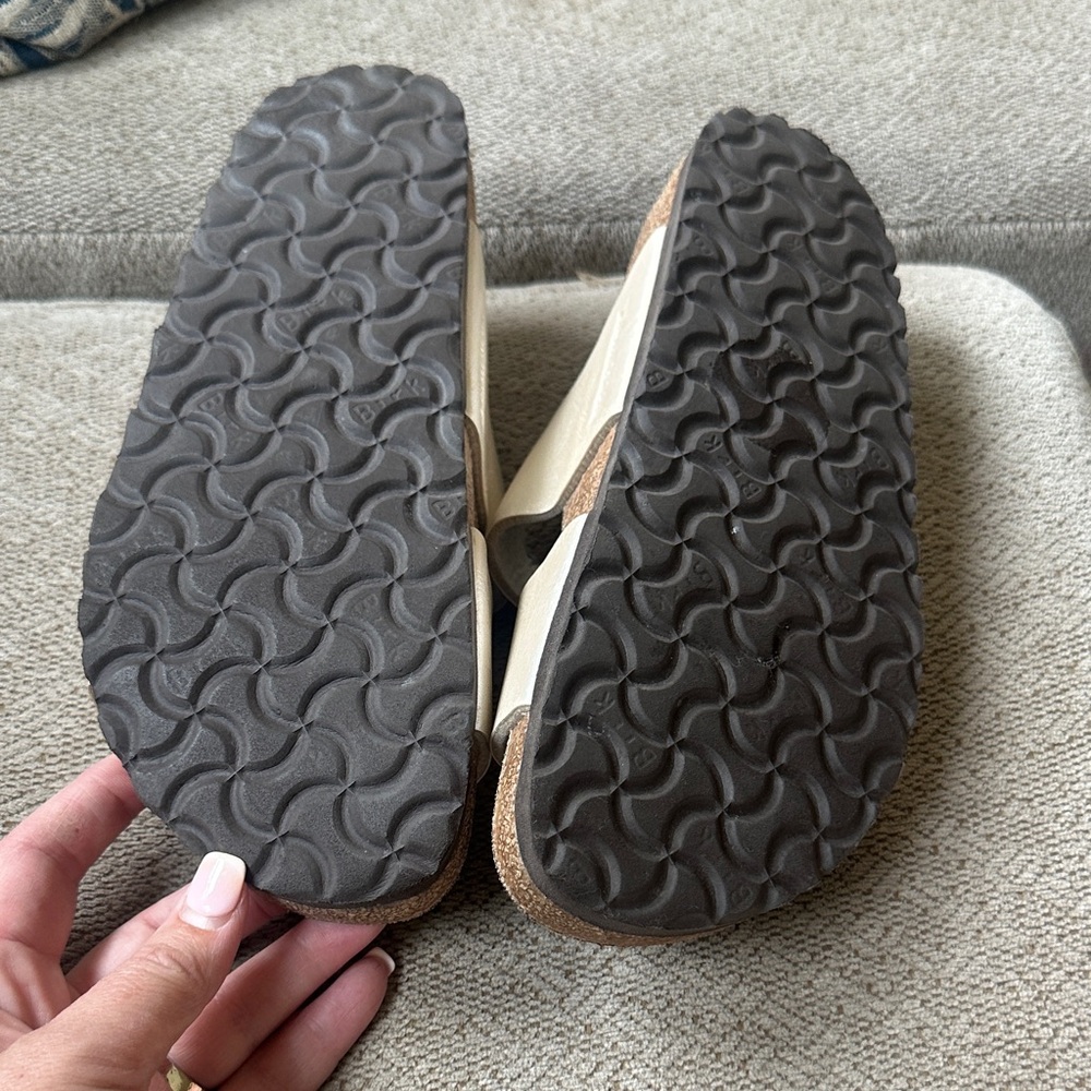 Birkenstock women’s  Cream Sandals with Gold Buckles - Picture 2 of 3